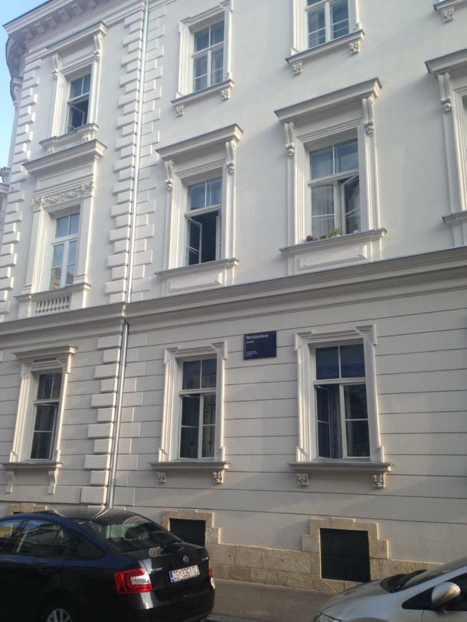 Lunima Apartment Загреб Екстериор снимка
